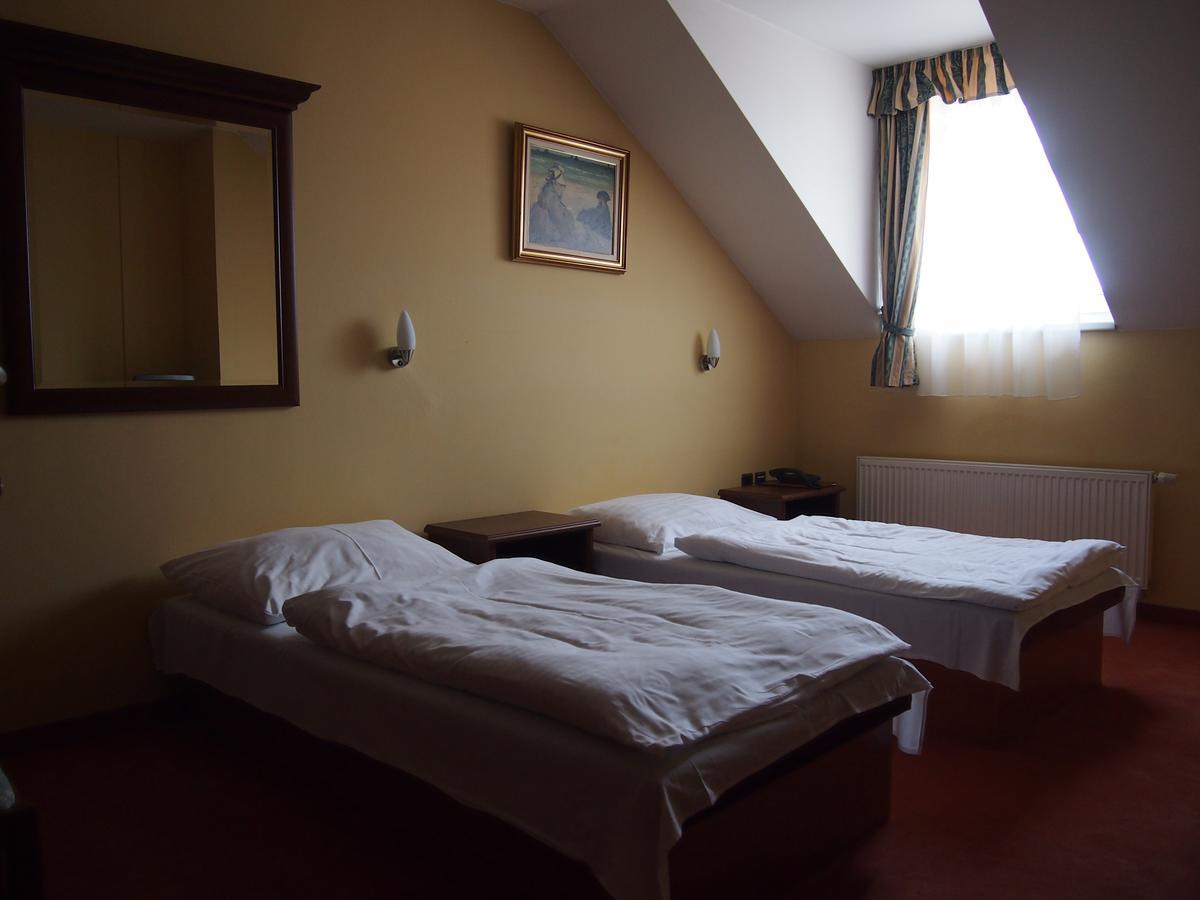 Casino Admiral Velenice - Gmünd Ceske Velenice Zimmer foto