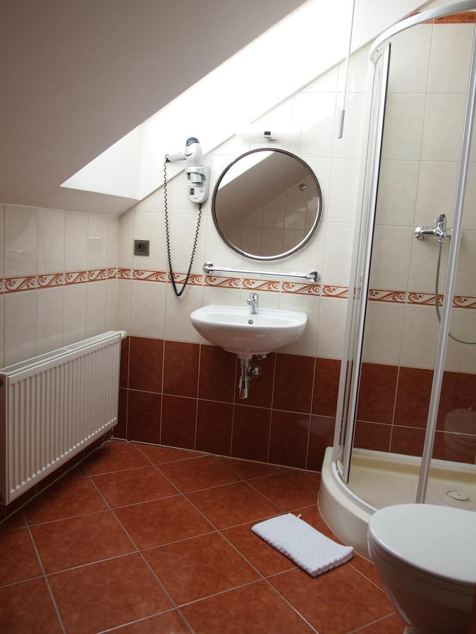 Casino Admiral Velenice - Gmünd Ceske Velenice Zimmer foto
